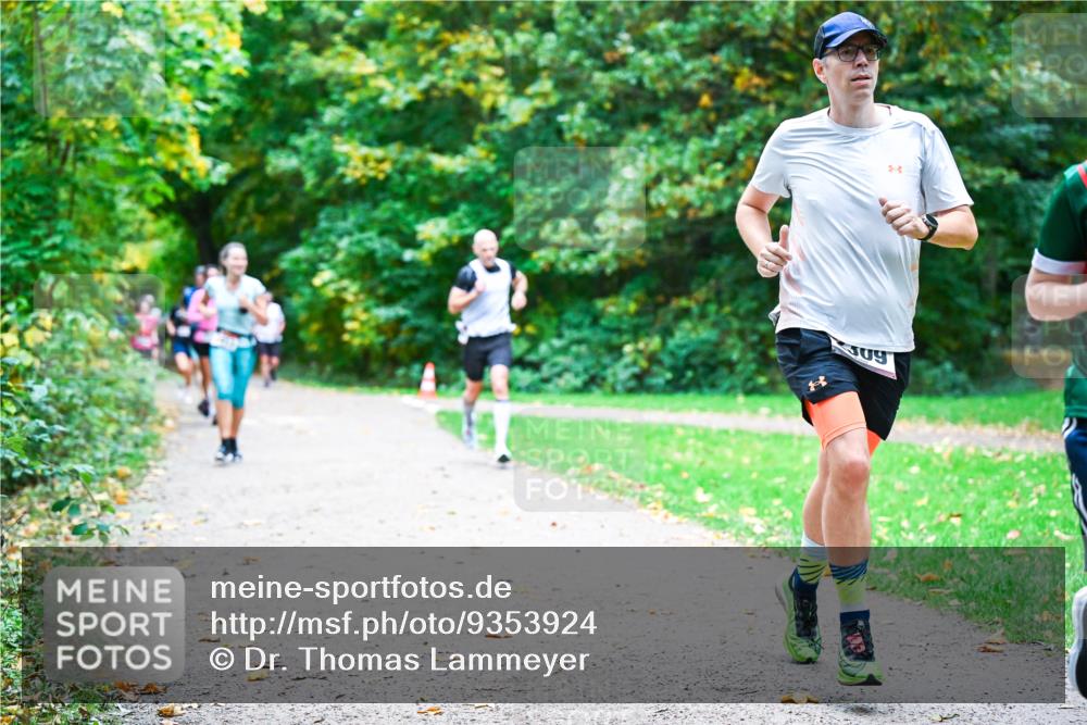 12.10.2025 - Bramfelder Halbmarathon 2025 Dr. Thomas Lammeyer http://msf.ph/oto/9353924 12.10.2025 10:48:38 Laufen  meine-sportfotos.de