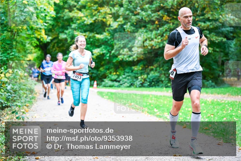 12.10.2025 - Bramfelder Halbmarathon 2025 Dr. Thomas Lammeyer http://msf.ph/oto/9353938 12.10.2025 10:48:41 Laufen 2453, 0 meine-sportfotos.de