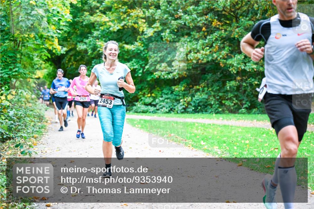 12.10.2025 - Bramfelder Halbmarathon 2025 Dr. Thomas Lammeyer http://msf.ph/oto/9353940 12.10.2025 10:48:41 Laufen 2925, 2453, 858 meine-sportfotos.de