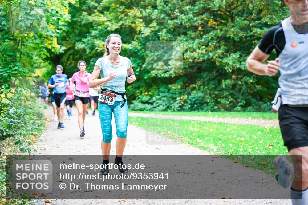 12.10.2025 - Bramfelder Halbmarathon 2025 Dr. Thomas Lammeyer http://msf.ph/oto/9353941 12.10.2025 10:48:41 Laufen 2925, 2453, 858 meine-sportfotos.de