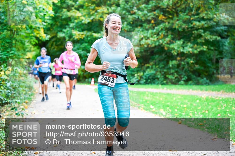 12.10.2025 - Bramfelder Halbmarathon 2025 Dr. Thomas Lammeyer http://msf.ph/oto/9353946 12.10.2025 10:48:42 Laufen 2453, 58 meine-sportfotos.de