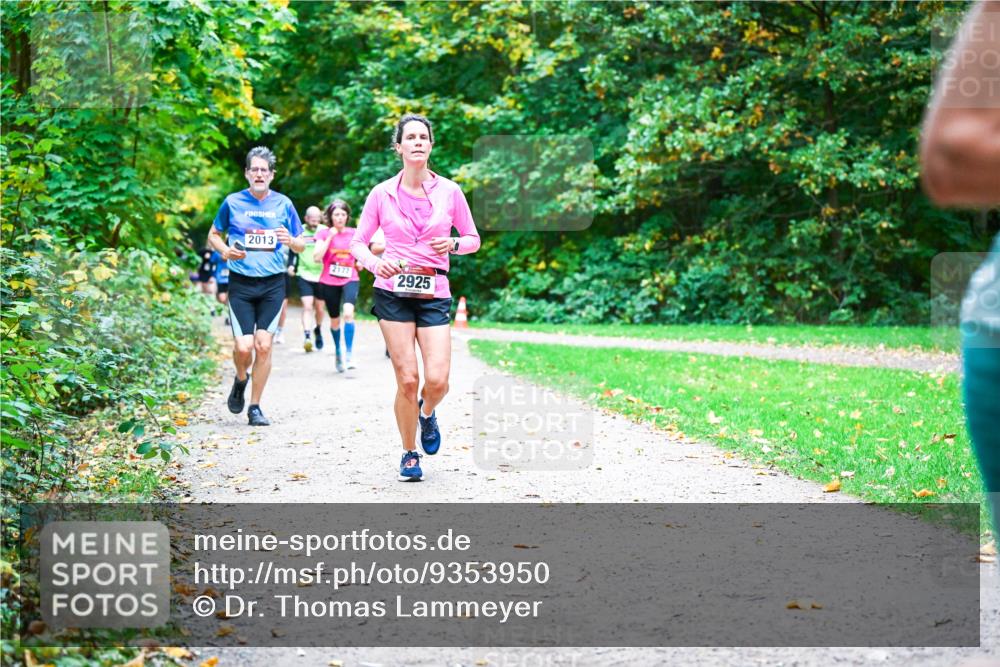 12.10.2025 - Bramfelder Halbmarathon 2025 Dr. Thomas Lammeyer http://msf.ph/oto/9353950 12.10.2025 10:48:43 Laufen 2013, 2177, 2925 meine-sportfotos.de