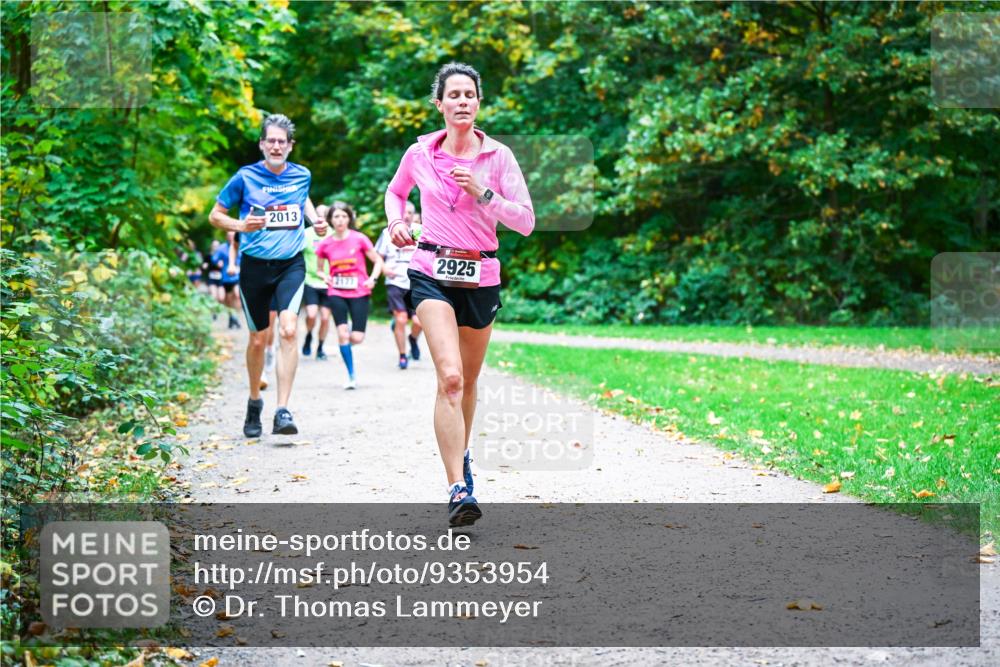 12.10.2025 - Bramfelder Halbmarathon 2025 Dr. Thomas Lammeyer http://msf.ph/oto/9353954 12.10.2025 10:48:44 Laufen 2013, 3177, 2925 meine-sportfotos.de