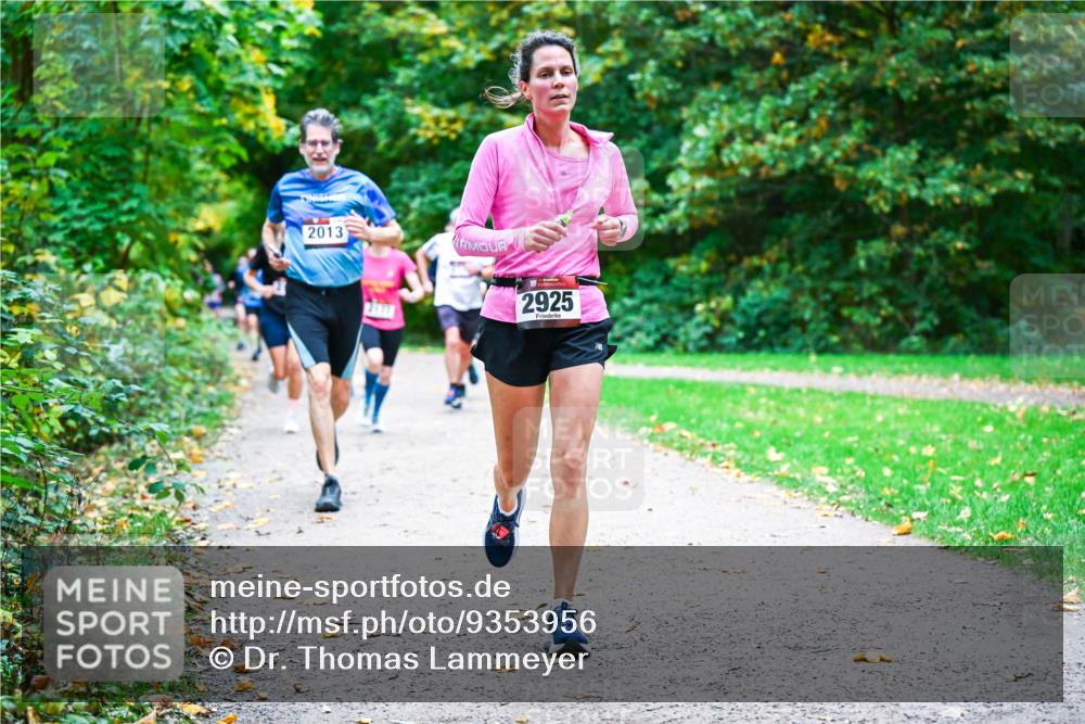 12.10.2025 - Bramfelder Halbmarathon 2025 Dr. Thomas Lammeyer http://msf.ph/oto/9353956 12.10.2025 10:48:44 Laufen 2013, 2925 meine-sportfotos.de
