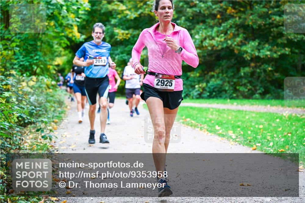 12.10.2025 - Bramfelder Halbmarathon 2025 Dr. Thomas Lammeyer http://msf.ph/oto/9353958 12.10.2025 10:48:44 Laufen 2013, 2925 meine-sportfotos.de