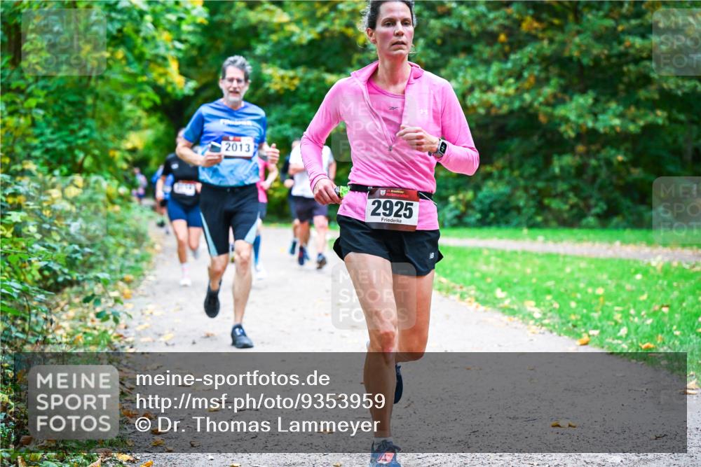 12.10.2025 - Bramfelder Halbmarathon 2025 Dr. Thomas Lammeyer http://msf.ph/oto/9353959 12.10.2025 10:48:44 Laufen 2013, 2925 meine-sportfotos.de