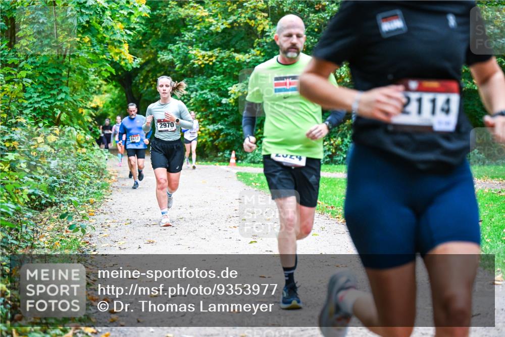 12.10.2025 - Bramfelder Halbmarathon 2025 Dr. Thomas Lammeyer http://msf.ph/oto/9353977 12.10.2025 10:48:49 Laufen 2812, 2970, 2024, 2114 meine-sportfotos.de