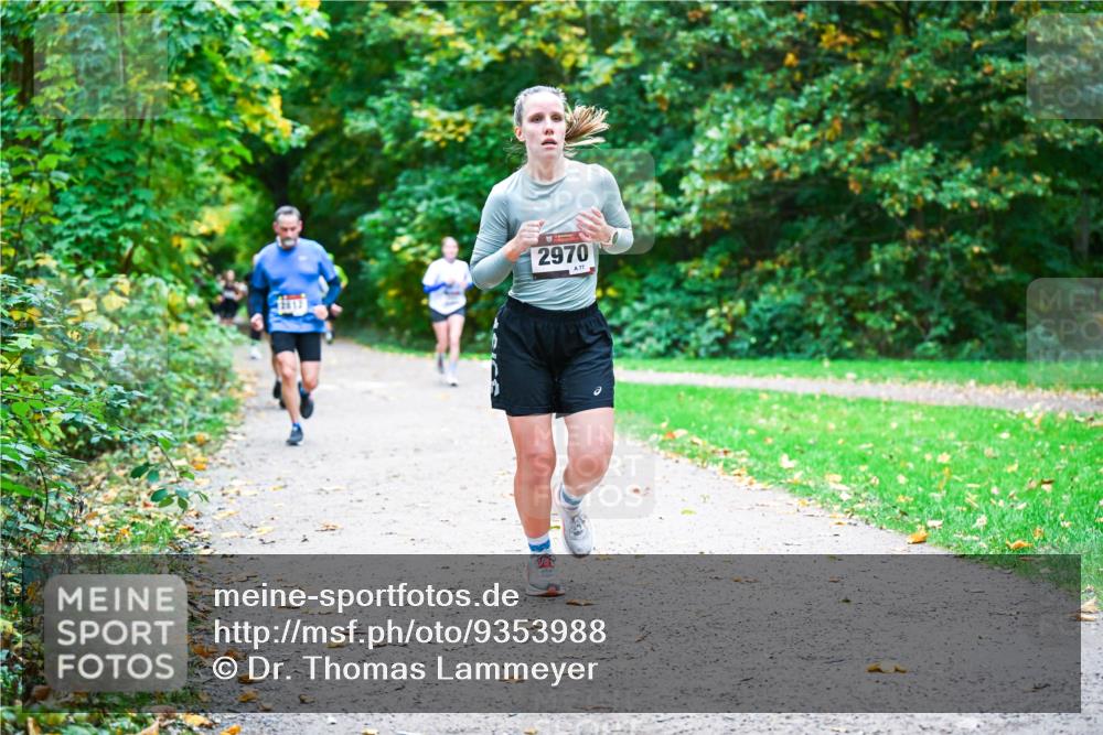 12.10.2025 - Bramfelder Halbmarathon 2025 Dr. Thomas Lammeyer http://msf.ph/oto/9353988 12.10.2025 10:48:50 Laufen 2970 meine-sportfotos.de