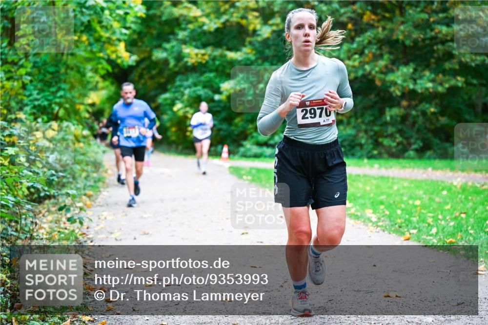 12.10.2025 - Bramfelder Halbmarathon 2025 Dr. Thomas Lammeyer http://msf.ph/oto/9353993 12.10.2025 10:48:51 Laufen 2970, 77 meine-sportfotos.de