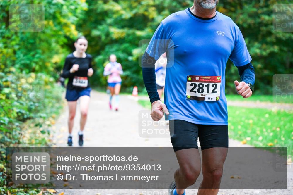 12.10.2025 - Bramfelder Halbmarathon 2025 Dr. Thomas Lammeyer http://msf.ph/oto/9354013 12.10.2025 10:48:54 Laufen 34, 2812, 9 meine-sportfotos.de