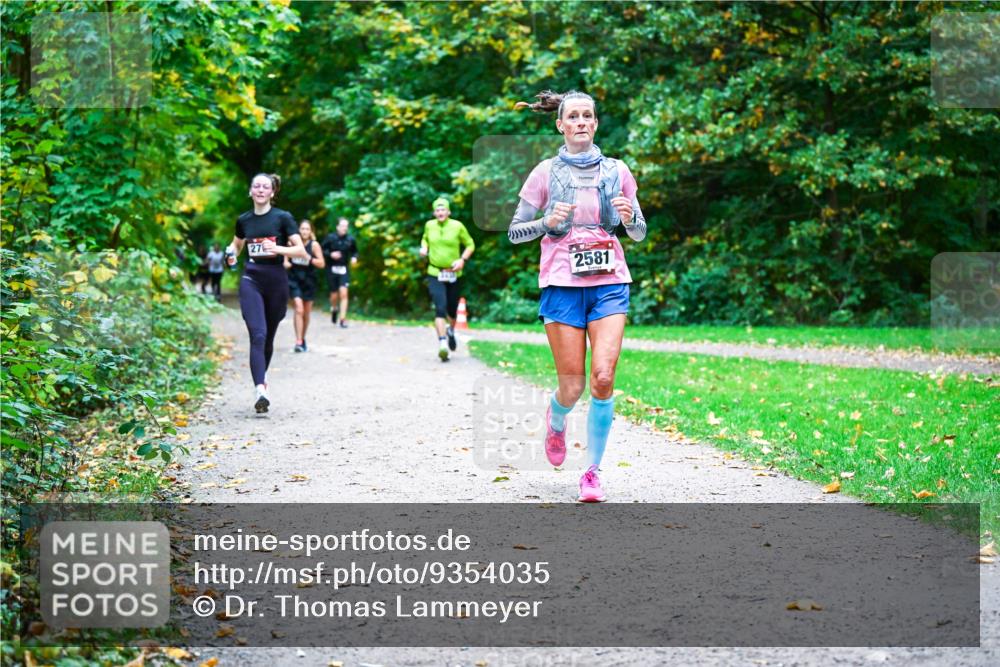 12.10.2025 - Bramfelder Halbmarathon 2025 Dr. Thomas Lammeyer http://msf.ph/oto/9354035 12.10.2025 10:48:58 Laufen 27, 2581 meine-sportfotos.de