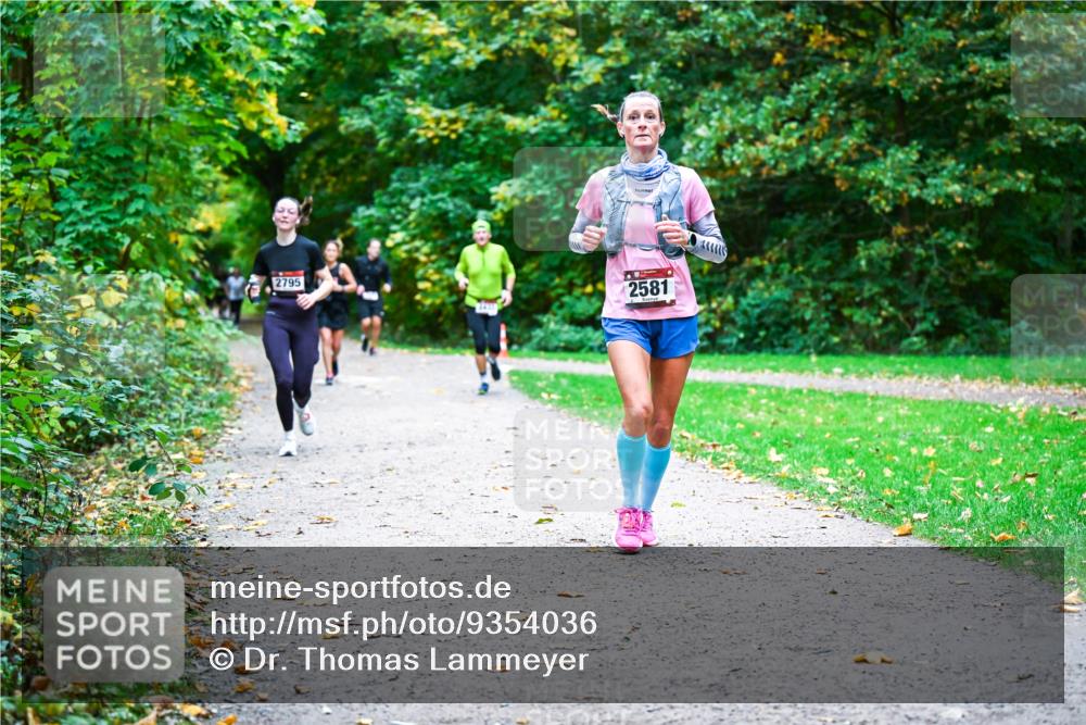 12.10.2025 - Bramfelder Halbmarathon 2025 Dr. Thomas Lammeyer http://msf.ph/oto/9354036 12.10.2025 10:48:58 Laufen 2795, 2581 meine-sportfotos.de