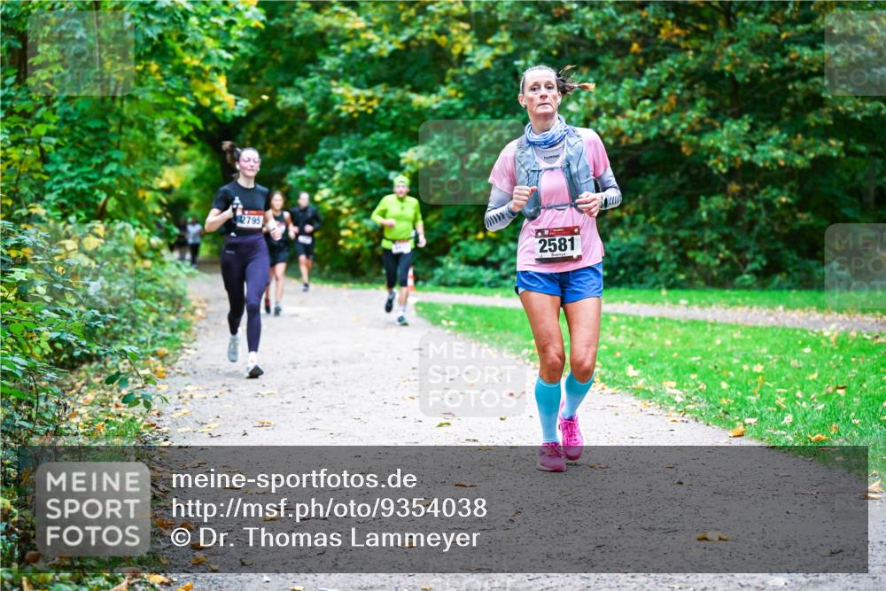 12.10.2025 - Bramfelder Halbmarathon 2025 Dr. Thomas Lammeyer http://msf.ph/oto/9354038 12.10.2025 10:48:58 Laufen 2795, 2581 meine-sportfotos.de
