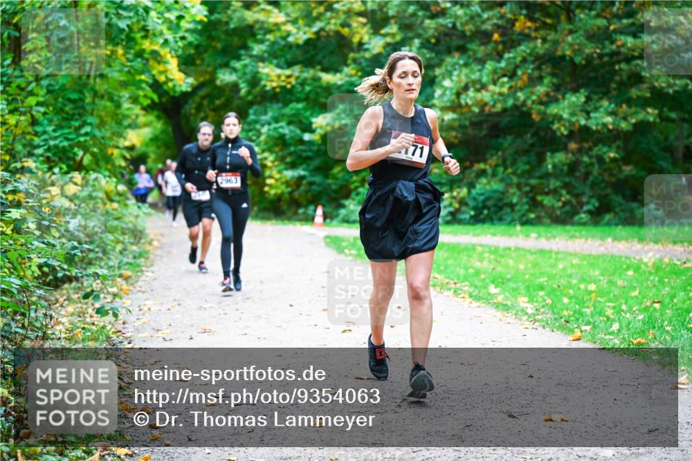 12.10.2025 - Bramfelder Halbmarathon 2025 Dr. Thomas Lammeyer http://msf.ph/oto/9354063 12.10.2025 10:49:04 Laufen 2963, 71 meine-sportfotos.de