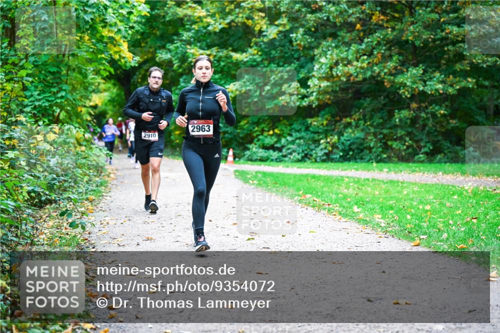 12.10.2025 - Bramfelder Halbmarathon 2025 Dr. Thomas Lammeyer http://msf.ph/oto/9354072 12.10.2025 10:49:06 Laufen 2963, 2910 meine-sportfotos.de