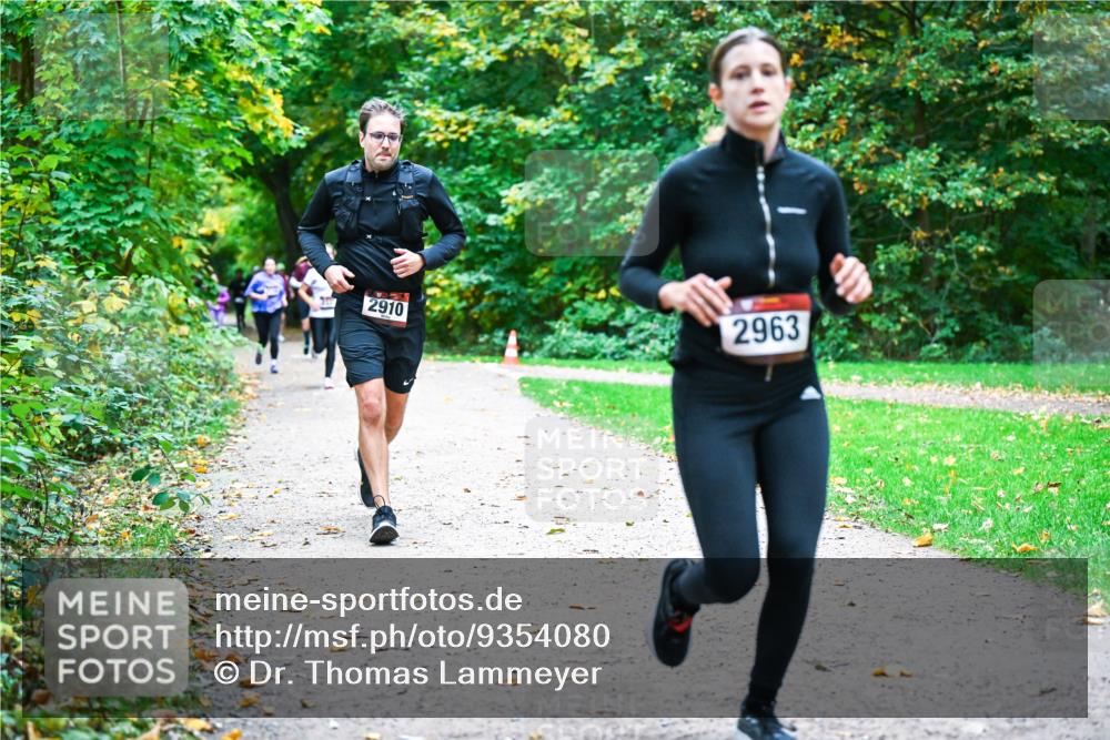 12.10.2025 - Bramfelder Halbmarathon 2025 Dr. Thomas Lammeyer http://msf.ph/oto/9354080 12.10.2025 10:49:07 Laufen 2910, 2963 meine-sportfotos.de