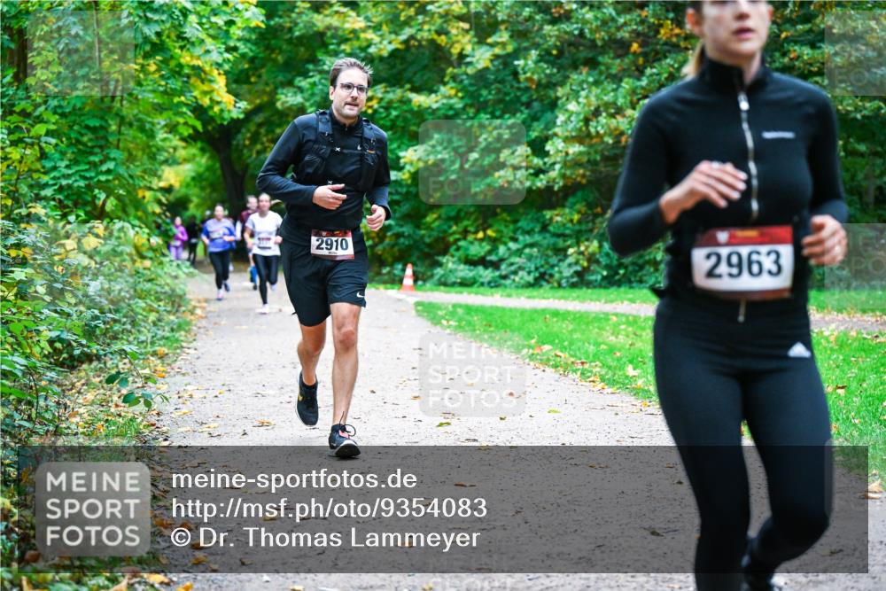 12.10.2025 - Bramfelder Halbmarathon 2025 Dr. Thomas Lammeyer http://msf.ph/oto/9354083 12.10.2025 10:49:07 Laufen 2910, 2963 meine-sportfotos.de