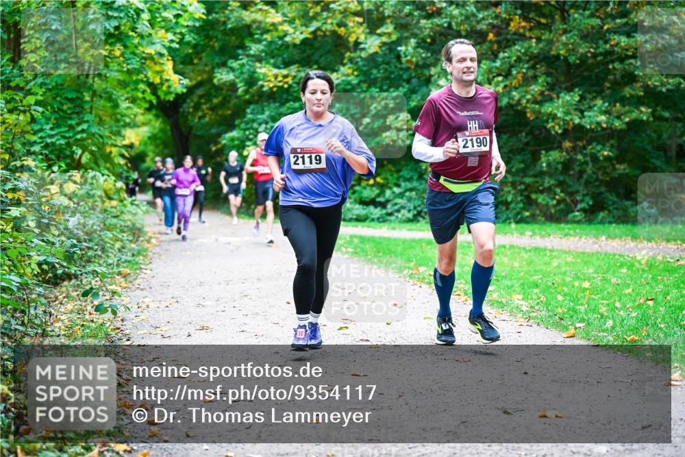 12.10.2025 - Bramfelder Halbmarathon 2025 Dr. Thomas Lammeyer http://msf.ph/oto/9354117 12.10.2025 10:49:15 Laufen 2119, 2190 meine-sportfotos.de