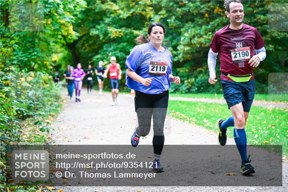 12.10.2025 - Bramfelder Halbmarathon 2025 Dr. Thomas Lammeyer http://msf.ph/oto/9354121 12.10.2025 10:49:15 Laufen 2119, 2190 meine-sportfotos.de