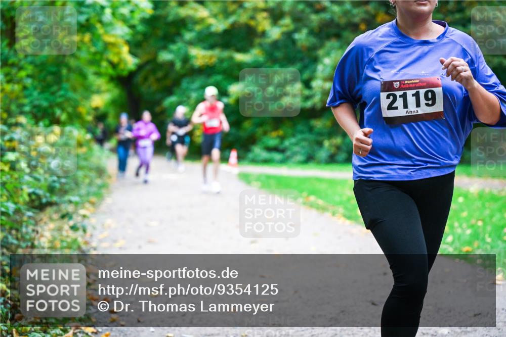 12.10.2025 - Bramfelder Halbmarathon 2025 Dr. Thomas Lammeyer http://msf.ph/oto/9354125 12.10.2025 10:49:16 Laufen 34, 2119 meine-sportfotos.de