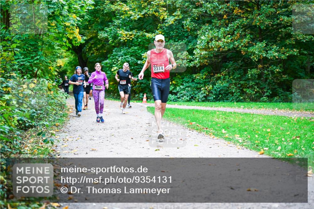12.10.2025 - Bramfelder Halbmarathon 2025 Dr. Thomas Lammeyer http://msf.ph/oto/9354131 12.10.2025 10:49:18 Laufen 997, 2095, 2272, 2314 meine-sportfotos.de