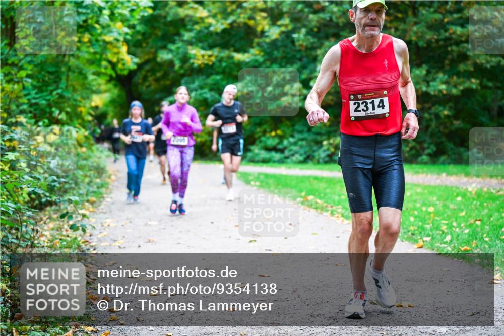 12.10.2025 - Bramfelder Halbmarathon 2025 Dr. Thomas Lammeyer http://msf.ph/oto/9354138 12.10.2025 10:49:20 Laufen 06, 0, 2314 meine-sportfotos.de