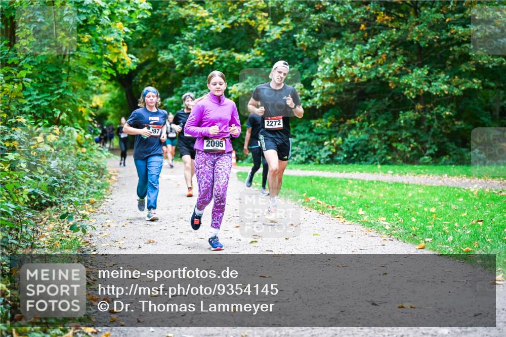 12.10.2025 - Bramfelder Halbmarathon 2025 Dr. Thomas Lammeyer http://msf.ph/oto/9354145 12.10.2025 10:49:21 Laufen 97, 2095, 2272 meine-sportfotos.de