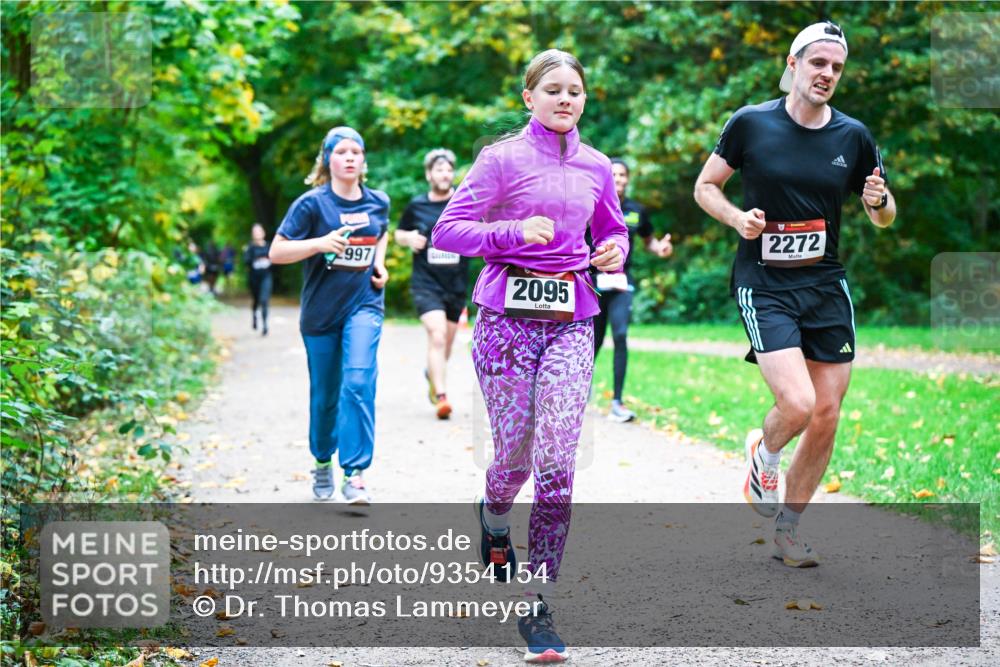 12.10.2025 - Bramfelder Halbmarathon 2025 Dr. Thomas Lammeyer http://msf.ph/oto/9354154 12.10.2025 10:49:23 Laufen 997, 2095, 2272 meine-sportfotos.de