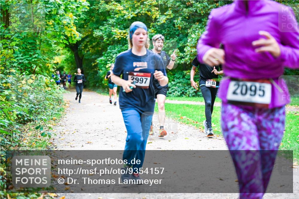 12.10.2025 - Bramfelder Halbmarathon 2025 Dr. Thomas Lammeyer http://msf.ph/oto/9354157 12.10.2025 10:49:24 Laufen 2997, 2155, 2095 meine-sportfotos.de