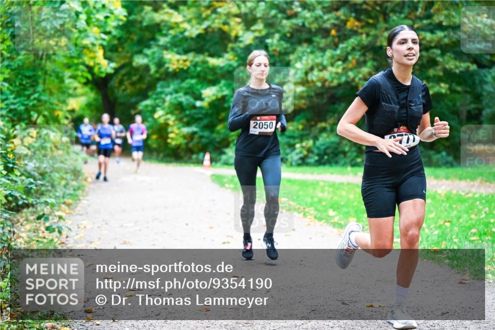 12.10.2025 - Bramfelder Halbmarathon 2025 Dr. Thomas Lammeyer http://msf.ph/oto/9354190 12.10.2025 10:49:31 Laufen 2050 meine-sportfotos.de