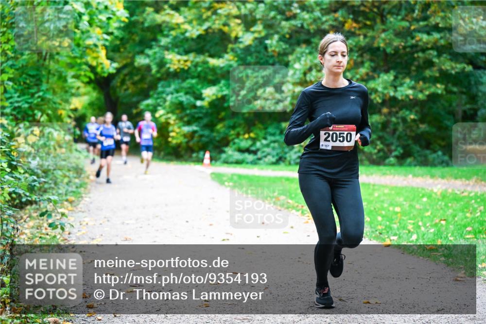 12.10.2025 - Bramfelder Halbmarathon 2025 Dr. Thomas Lammeyer http://msf.ph/oto/9354193 12.10.2025 10:49:31 Laufen 2050, 157 meine-sportfotos.de