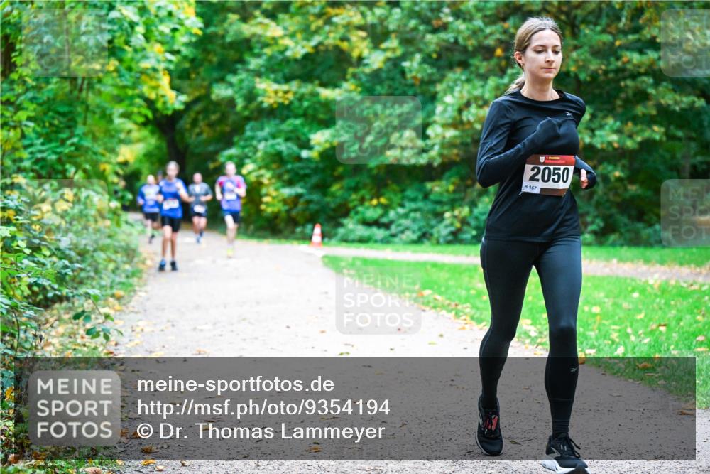 12.10.2025 - Bramfelder Halbmarathon 2025 Dr. Thomas Lammeyer http://msf.ph/oto/9354194 12.10.2025 10:49:31 Laufen 2050, 157 meine-sportfotos.de