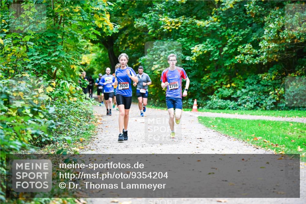 12.10.2025 - Bramfelder Halbmarathon 2025 Dr. Thomas Lammeyer http://msf.ph/oto/9354204 12.10.2025 10:49:34 Laufen 2030 meine-sportfotos.de