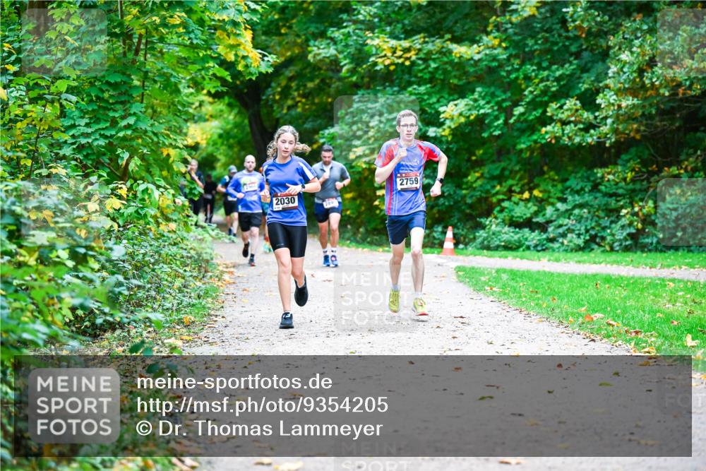 12.10.2025 - Bramfelder Halbmarathon 2025 Dr. Thomas Lammeyer http://msf.ph/oto/9354205 12.10.2025 10:49:34 Laufen 2030, 2759 meine-sportfotos.de