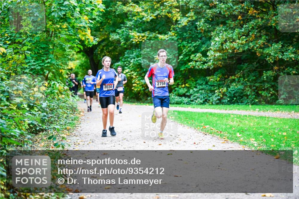 12.10.2025 - Bramfelder Halbmarathon 2025 Dr. Thomas Lammeyer http://msf.ph/oto/9354212 12.10.2025 10:49:35 Laufen 2030, 2759 meine-sportfotos.de
