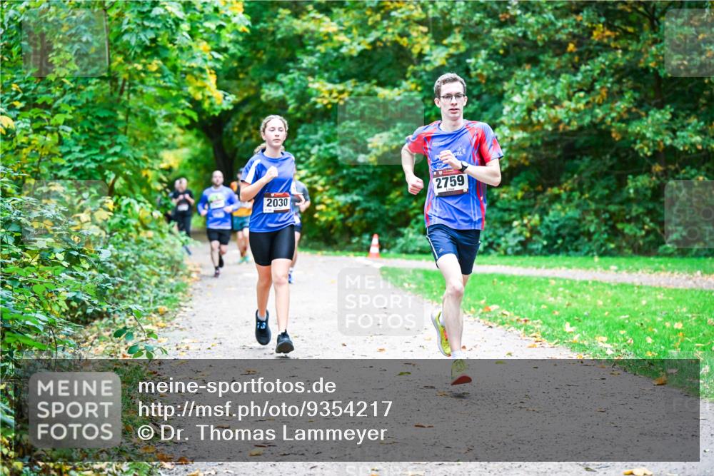12.10.2025 - Bramfelder Halbmarathon 2025 Dr. Thomas Lammeyer http://msf.ph/oto/9354217 12.10.2025 10:49:36 Laufen 2030, 2759 meine-sportfotos.de