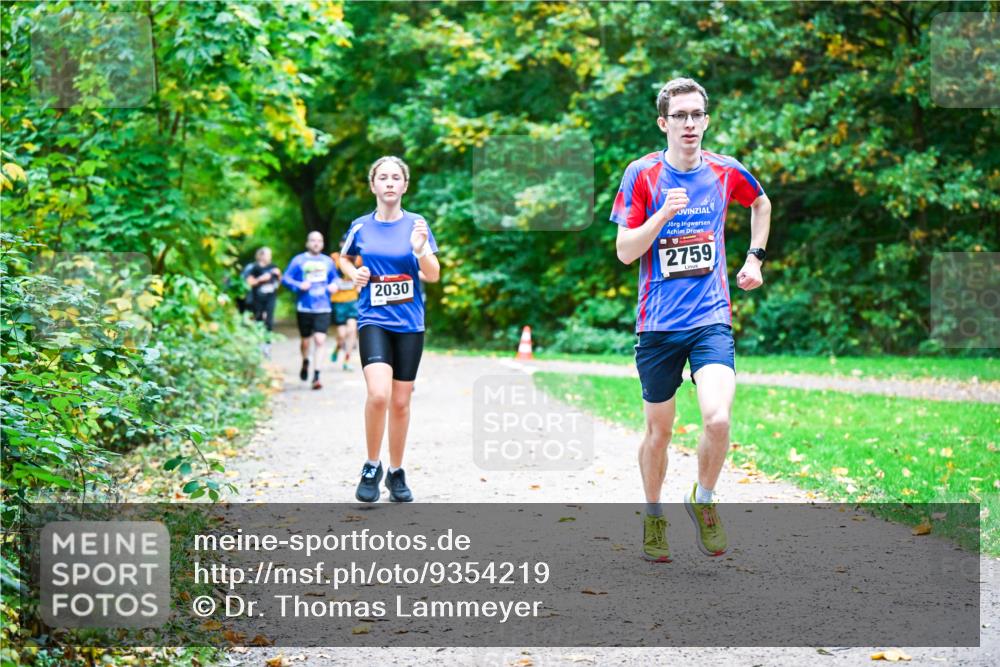 12.10.2025 - Bramfelder Halbmarathon 2025 Dr. Thomas Lammeyer http://msf.ph/oto/9354219 12.10.2025 10:49:36 Laufen 2030, 2759 meine-sportfotos.de