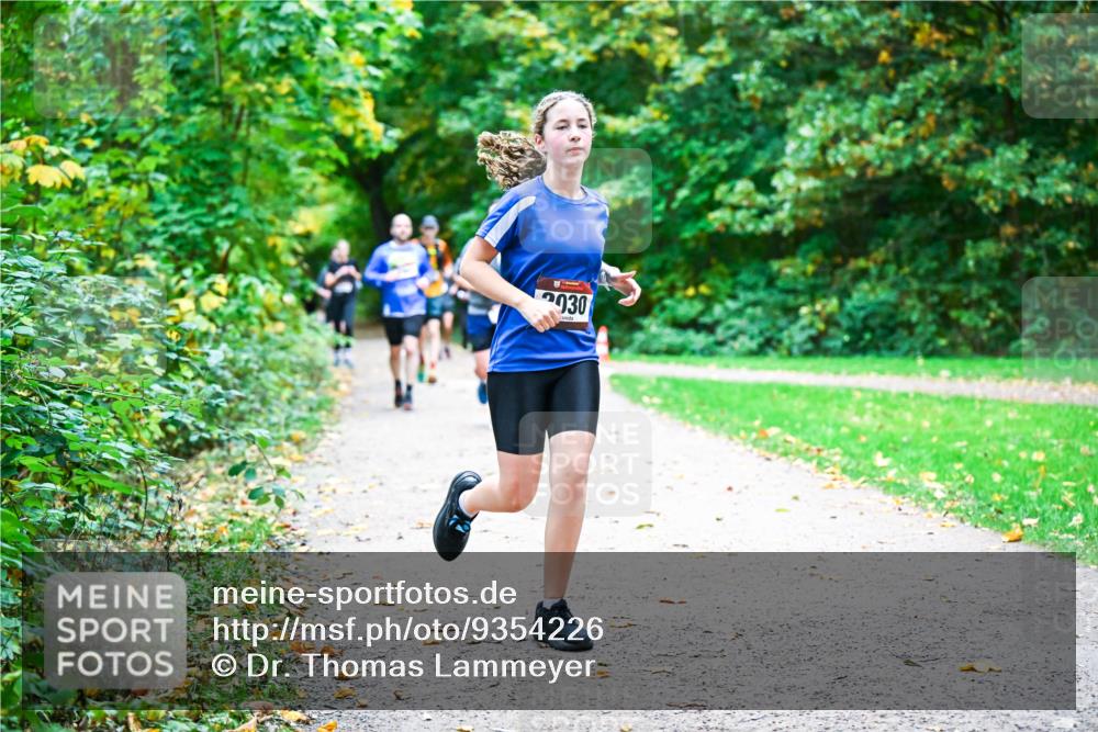 12.10.2025 - Bramfelder Halbmarathon 2025 Dr. Thomas Lammeyer http://msf.ph/oto/9354226 12.10.2025 10:49:37 Laufen 030 meine-sportfotos.de