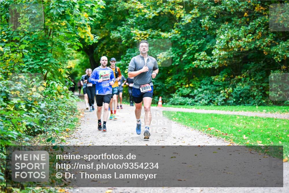 12.10.2025 - Bramfelder Halbmarathon 2025 Dr. Thomas Lammeyer http://msf.ph/oto/9354234 12.10.2025 10:49:39 Laufen 2960, 2890 meine-sportfotos.de