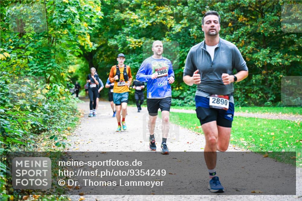 12.10.2025 - Bramfelder Halbmarathon 2025 Dr. Thomas Lammeyer http://msf.ph/oto/9354249 12.10.2025 10:49:41 Laufen 2626, 2960, 2890 meine-sportfotos.de