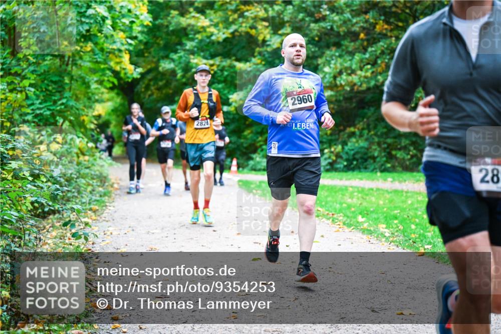 12.10.2025 - Bramfelder Halbmarathon 2025 Dr. Thomas Lammeyer http://msf.ph/oto/9354253 12.10.2025 10:49:42 Laufen 2826, 2960, 28 meine-sportfotos.de