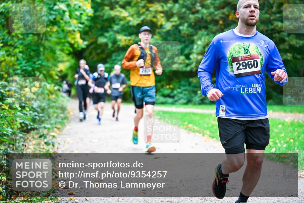 12.10.2025 - Bramfelder Halbmarathon 2025 Dr. Thomas Lammeyer http://msf.ph/oto/9354257 12.10.2025 10:49:42 Laufen 2829, 2960 meine-sportfotos.de