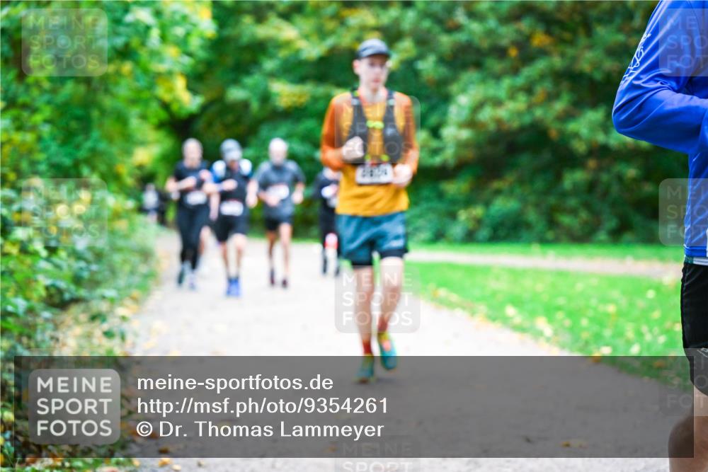 12.10.2025 - Bramfelder Halbmarathon 2025 Dr. Thomas Lammeyer http://msf.ph/oto/9354261 12.10.2025 10:49:43 Laufen  meine-sportfotos.de