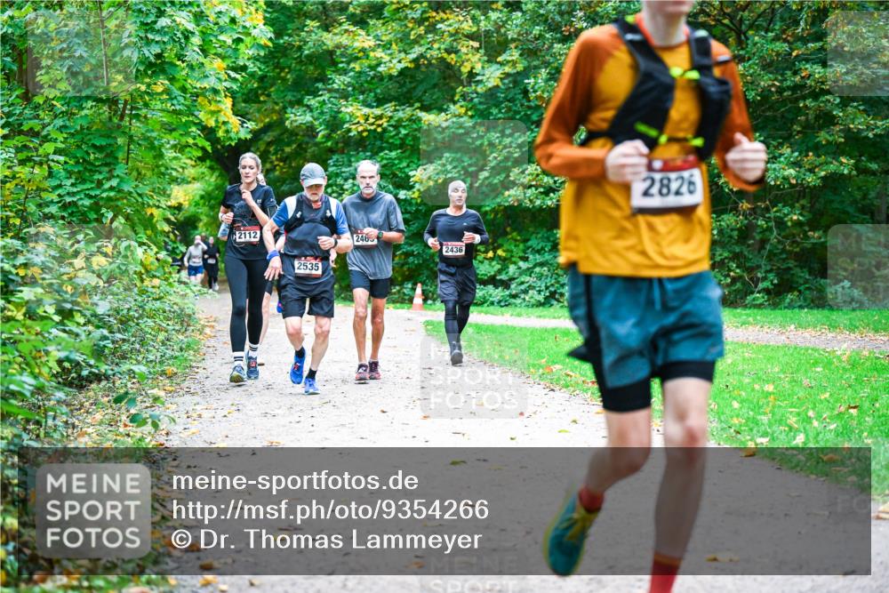 12.10.2025 - Bramfelder Halbmarathon 2025 Dr. Thomas Lammeyer http://msf.ph/oto/9354266 12.10.2025 10:49:44 Laufen 2112, 2535, 2465, 2436, 2826 meine-sportfotos.de