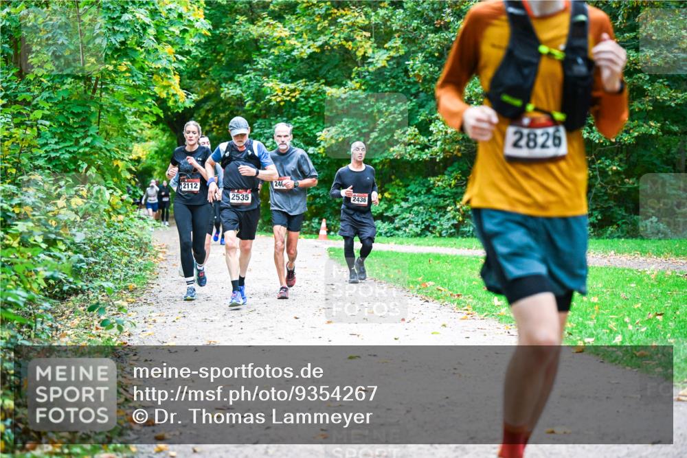 12.10.2025 - Bramfelder Halbmarathon 2025 Dr. Thomas Lammeyer http://msf.ph/oto/9354267 12.10.2025 10:49:44 Laufen 2112, 2535, 246, 2436, 2826 meine-sportfotos.de