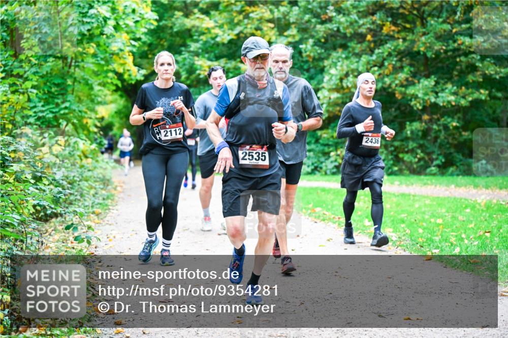 12.10.2025 - Bramfelder Halbmarathon 2025 Dr. Thomas Lammeyer http://msf.ph/oto/9354281 12.10.2025 10:49:46 Laufen 2112, 2535, 2436 meine-sportfotos.de