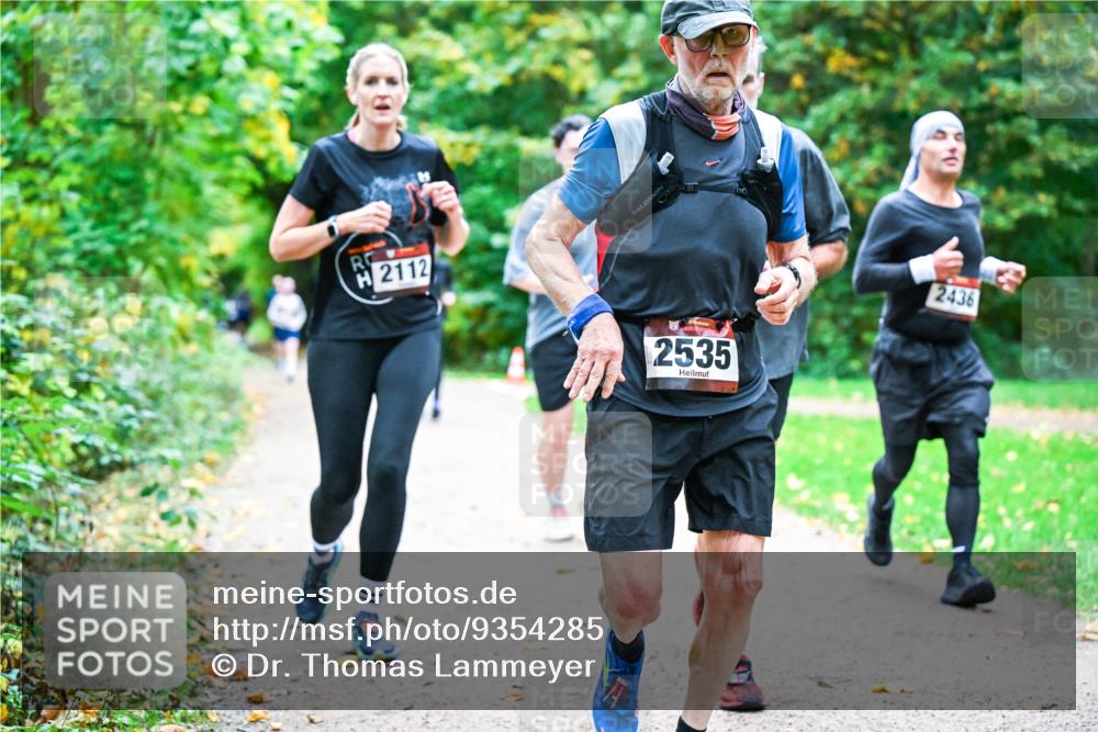 12.10.2025 - Bramfelder Halbmarathon 2025 Dr. Thomas Lammeyer http://msf.ph/oto/9354285 12.10.2025 10:49:47 Laufen 2112, 2535, 2436 meine-sportfotos.de