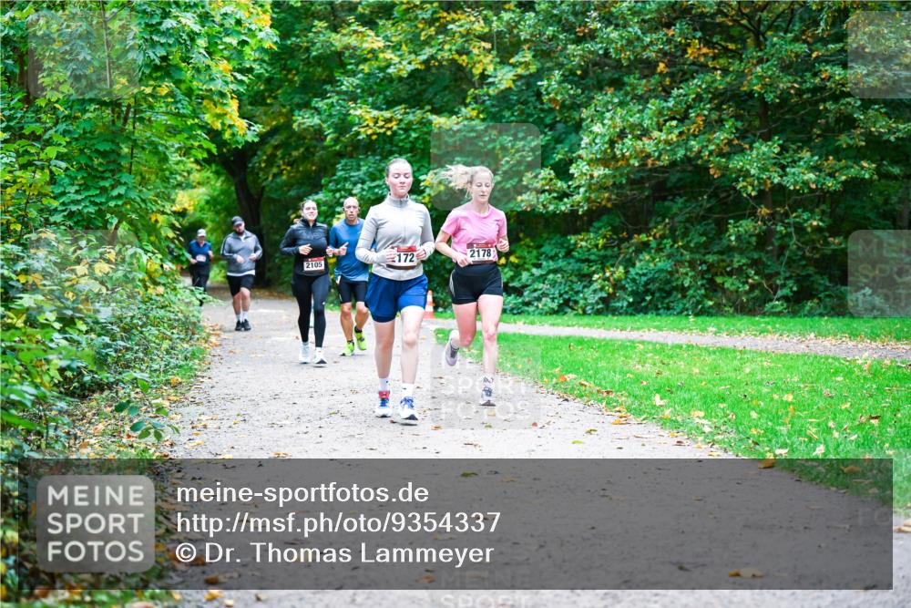12.10.2025 - Bramfelder Halbmarathon 2025 Dr. Thomas Lammeyer http://msf.ph/oto/9354337 12.10.2025 10:49:55 Laufen 2105, 172, 2178 meine-sportfotos.de