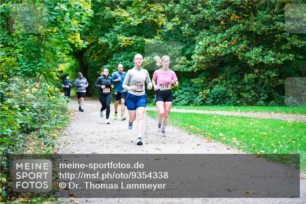 12.10.2025 - Bramfelder Halbmarathon 2025 Dr. Thomas Lammeyer http://msf.ph/oto/9354338 12.10.2025 10:49:55 Laufen 2105, 172, 2178 meine-sportfotos.de