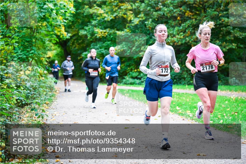 12.10.2025 - Bramfelder Halbmarathon 2025 Dr. Thomas Lammeyer http://msf.ph/oto/9354348 12.10.2025 10:49:57 Laufen 2105, 172, 2178 meine-sportfotos.de
